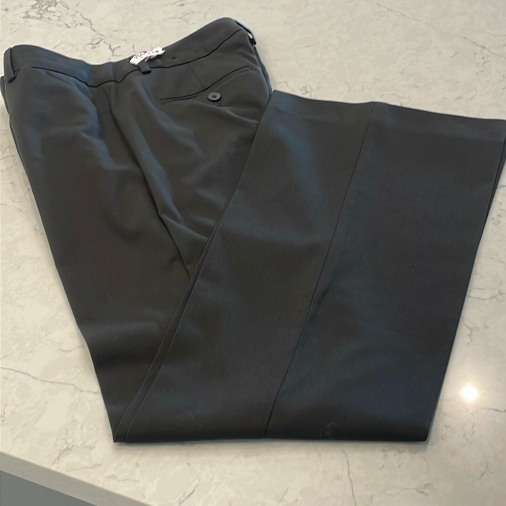 Brown Editor pants by Express Design Studio. Mid rise with flare bottom.
